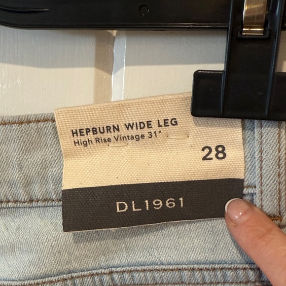 DL1961 Wide Leg High Waisted Denim - Picture 7 of 13